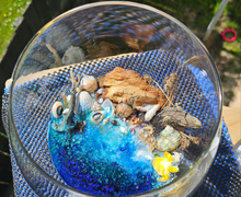 Load image into Gallery viewer, LARGE FEATURE BEACHY SCENE CANDLE HOLDER