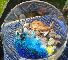 Load image into Gallery viewer, LARGE FEATURE BEACHY SCENE CANDLE HOLDER