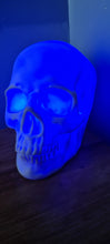 Load image into Gallery viewer, COLOUR CHANGING COOL SKULL SPEAKER/LAMP