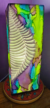 Load image into Gallery viewer, DYED LEAF INDENT CERAMIC LAMP