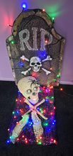 Load image into Gallery viewer, HALLOWEEN R.I.P GRAVE LAMP