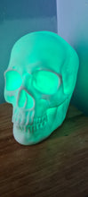 Load image into Gallery viewer, COLOUR CHANGING COOL SKULL SPEAKER/LAMP