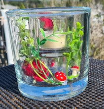 Load image into Gallery viewer, HANDMADE FLORAL CANDLE HOLDER