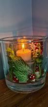 Load image into Gallery viewer, HANDMADE FLORAL CANDLE HOLDER