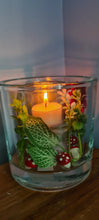 Load image into Gallery viewer, HANDMADE FLORAL CANDLE HOLDER