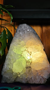 GREEN AMETHYST CRYSTAL LAMP
