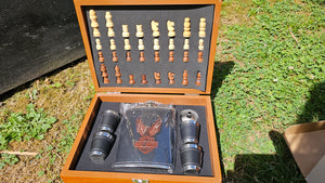 HARLEY DAVIDSON HIP FLASK SET & CHESS SET