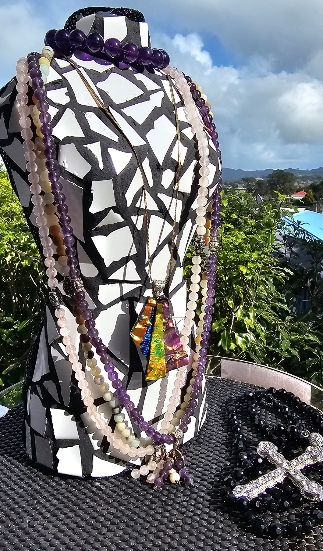 HANMADE MOSAIC BUST JEWELERY HOLDER