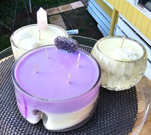 Load image into Gallery viewer, ROSE QUARTZ POINT FRENCH VANILLA CANDLE