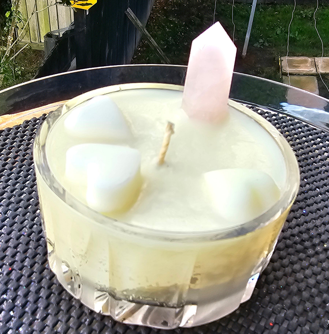 ROSE QUARTZ POINT FRENCH VANILLA CANDLE