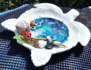 HANDMDE TURTLE BEACHY SCENE DISH
