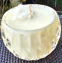 Load image into Gallery viewer, ART DECO FRENCH VANILLA  CANDLE
