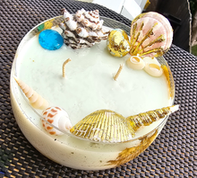 Load image into Gallery viewer, SANDALWOOD BEACHY CANDLE