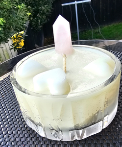 ROSE QUARTZ POINT FRENCH VANILLA CANDLE