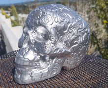Load image into Gallery viewer, Sale💥PORCEALAIN SILVER SKULL