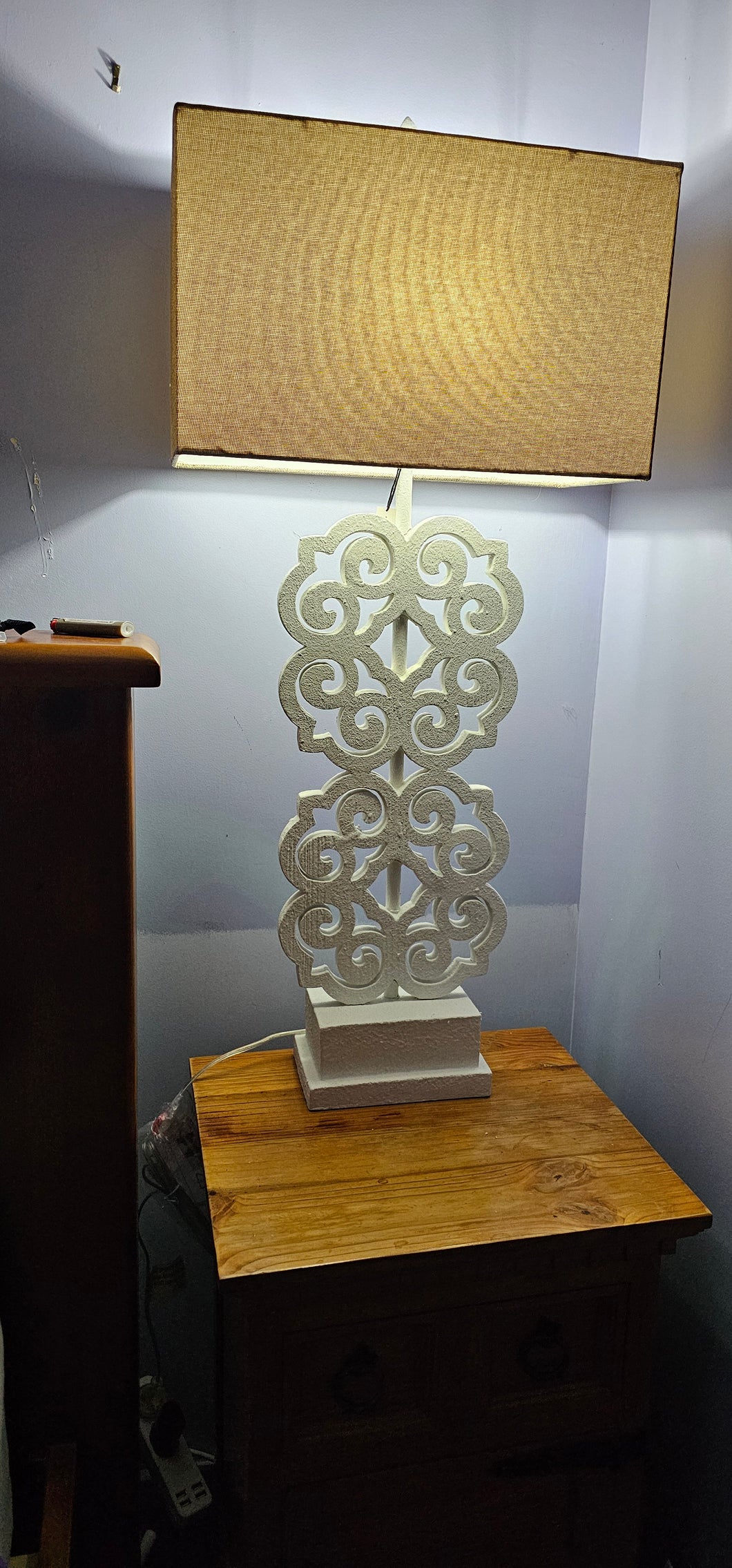 FLEMMING TABLE LAMP