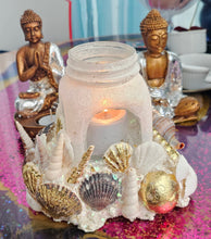Load image into Gallery viewer, SHELL CANDLE HOLDER-made by me
