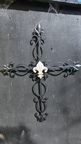 METAL CROSS WALL ART