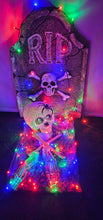 Load image into Gallery viewer, HALLOWEEN R.I.P GRAVE LAMP