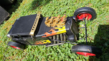 Load image into Gallery viewer, V8 HOT ROD WITH BLOWER