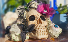 Load image into Gallery viewer, HANDMADE HALLOWEEN LAMP