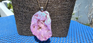 AURA QUARTZ PENDANT NECKLACE