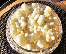 Load image into Gallery viewer, STUNNING CRYSTAL SOY /COCONUT CANDLE