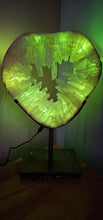 Load image into Gallery viewer, QUARTZ ARIA ON STAND WITH LIGHT