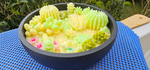Load image into Gallery viewer, LAVENDER SUCCULENTS HANDMADE CANDLE