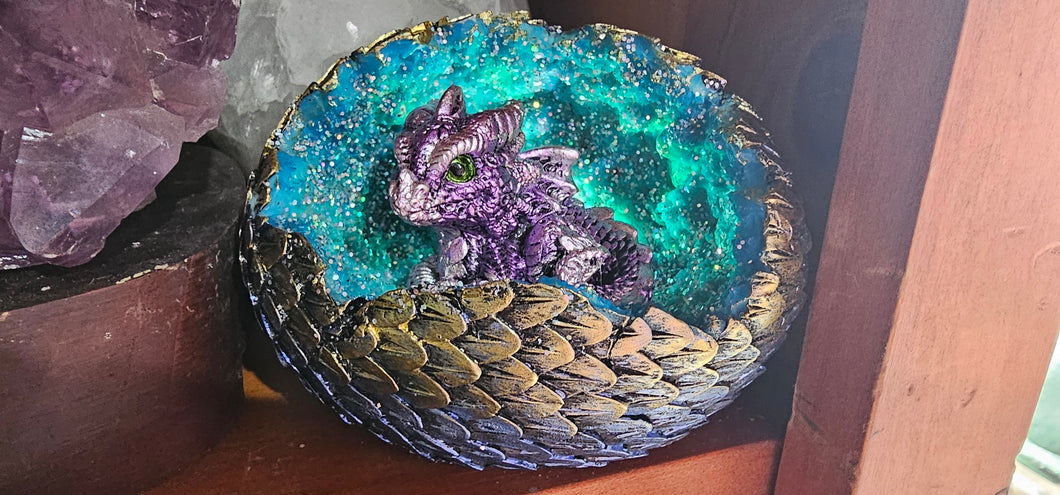 COLOUR CHANGING CRYSTAL DRAGON EGG