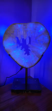 Load image into Gallery viewer, QUARTZ ARIA ON STAND WITH LIGHT