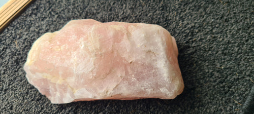 ROSE QUARTZ CHUNK