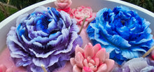 Load image into Gallery viewer, WILDBERRY MOUSSE HANDMADE CANDLE