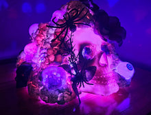 Load image into Gallery viewer, HANDMADE HALLOWEEN LAMP