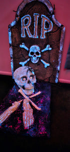 HALLOWEEN R.I.P GRAVE LAMP