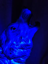 Load image into Gallery viewer, UNIQUE HOWLING WOLF LAMP-made by me