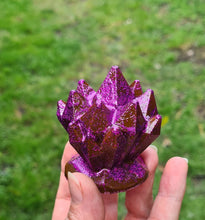 Load image into Gallery viewer, CRYSTAL CLUSTER FIGURINES MADE BY ME