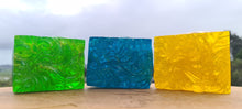 Load image into Gallery viewer, NEW ESSENTIAL OIL LOOFAH  ( Handpoured)