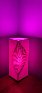 MAGENTA LEAF INDENT CERAMIC LAMP
