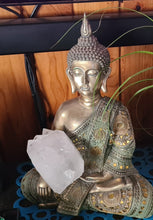 Load image into Gallery viewer, LARGE CLEAR QUARTZ CLUSTER