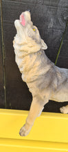 Load image into Gallery viewer, HOWLING WOLF FIGURINE-large