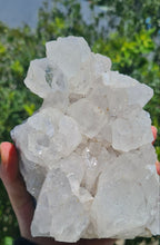 Load image into Gallery viewer, GREEN AMETHYST CUT BASE