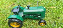 Load image into Gallery viewer, GREEN TRACTOR