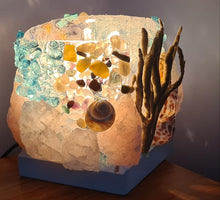 Load image into Gallery viewer, HANDMADE ROSE QUARTZ BEACHY LAMP