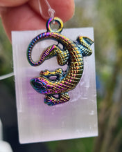 Load image into Gallery viewer, SELENITE PENDANTS