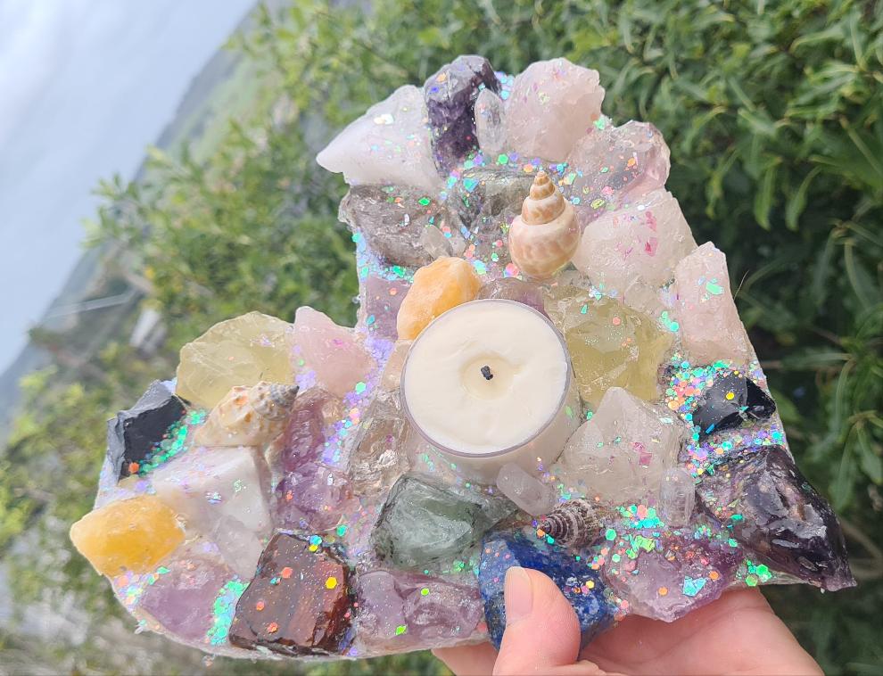 Sale🔥CRYSTAL HEART CANDLE HOLDER-made by me