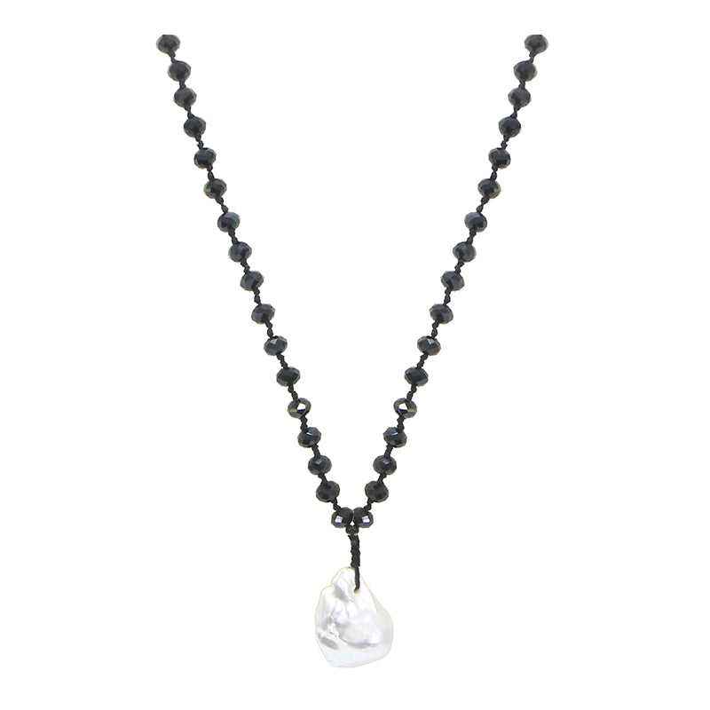 55cm PEARL & BLACK BEAD NECKLACE