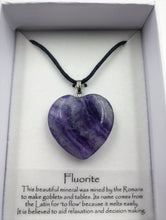 Load image into Gallery viewer, CRYSTAL HEART NECKLACE